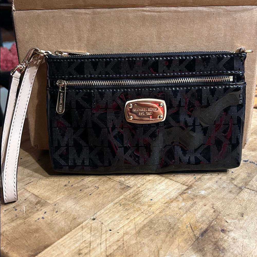 Michael Kors Black and gold Wristlet
